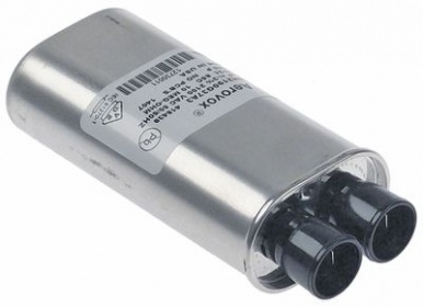 HV kondenzátor 0,9µF 2100V hliník přípojka Faston samec 6,3 mm V 32mm L 125mm W 51mm