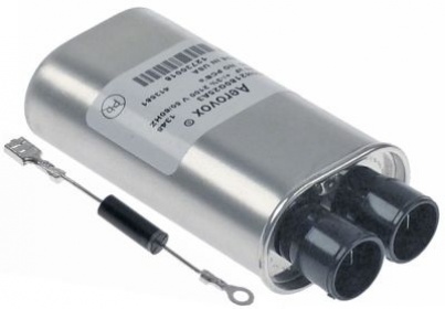 HV kondenzátor 0,8µF 2100V hliník přípojka Faston samec 6,3 mm V 32mm L 113mm W 52mm