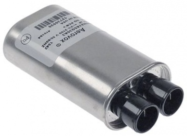 HV kondenzátor 0,85µF 2100V hliník přípojka Faston samec 6,3 mm V 32mm L 112mm W 52mm