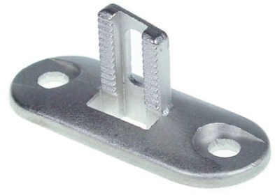 Držák V 28mm L 64mm W 25mm ø otvoru 6mm montážní vzdálenost 46mm pro dveřní západku