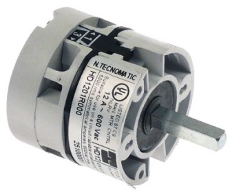 Otočný vypínač 12A ø hřídele 5x5mm L hřídele 23mm přípojka šroub 600V 0-1 polohy 2 sady kontaktů 1