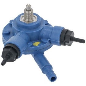 Dosing pump for rinse aid